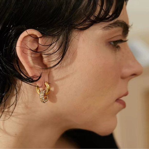 NWOT Stainless Steel Metal Twisted Hollow Hoop Earrings in Gold - Picture 5 of 6